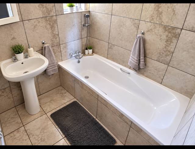 3 BEDROOM HOUSE FOR SALE IN WATERVAL EAST